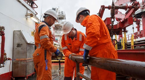Fugro engineers retrieve core samples that will be processed and laboratory tested to understand subsurface soil conditions.