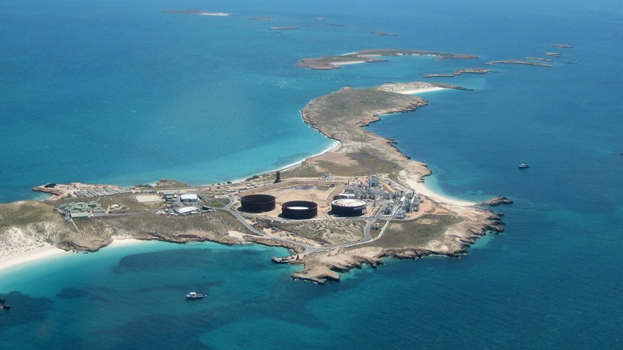 In the Western Australia region, KUFPEC&rsquo;s has working interest as a non-operated partner in the offshore gas/condensate WA-49-L, WA-46-L, 47-L, 48-L production licenses and offshore exploration blocks WA-356-P, WA-536-P. KUFPEC is the operator in WA-538-P & WA-539-P permits. The Varanus Island facilities in Australia are pictured.