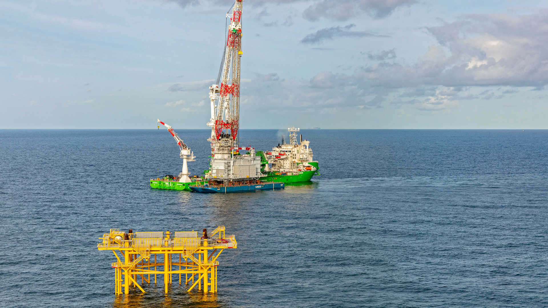 Jan de Nul (the connector) and Flying Focus (the undercarriage jacket) for the connection of the wind farm Hollandse Kust (north)
