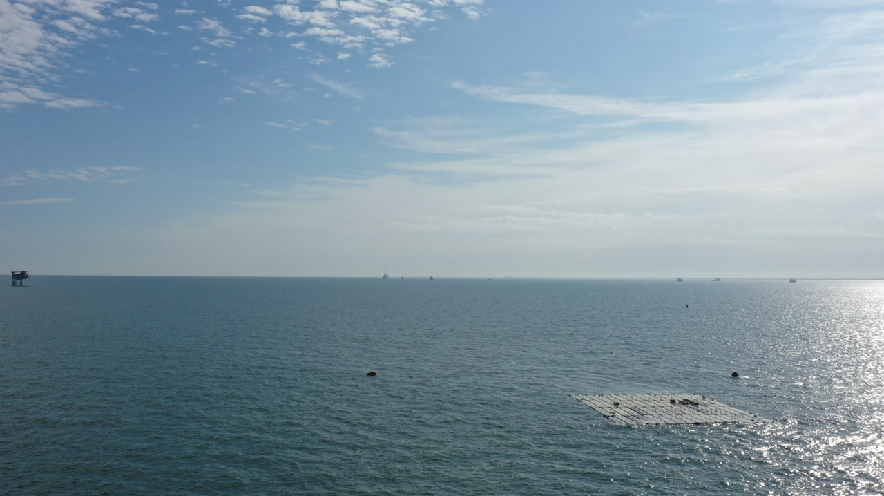 Ocean of Energy's high wave offshore solar farm system