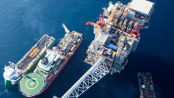 The installation of the Tamar platform was completed in December 2012 with the placement of several packages, the living accommodations and the vent boom.