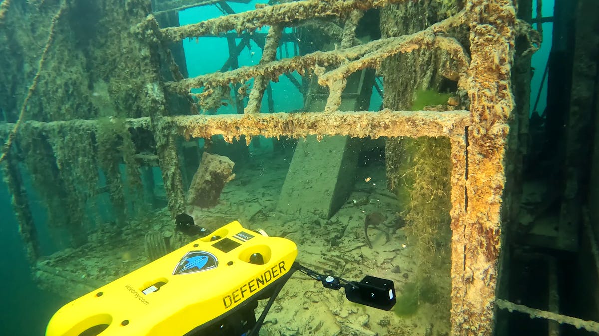 The Voyis Discovery Vision System inspects a large underwater structure.