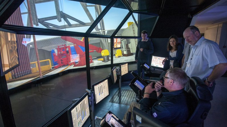 With DrillSIM6000, the driller and assistant driller can be trained in real time with an advanced cyberbase dual-chair simulator, including bespoke packages and customizable features dependant on requirements.