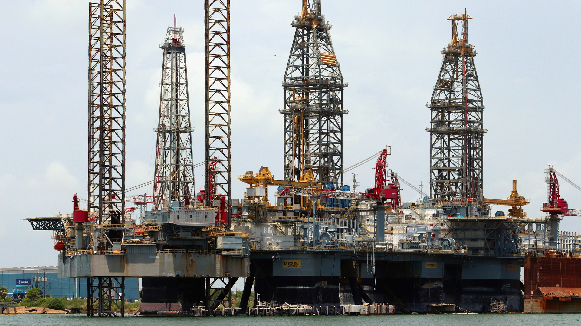 Offshore Oil Rigs In Galveston Port Dreamstime M 141192943 6517076183803