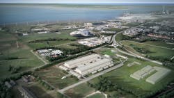 The 1-GW plant will produce 90,000 tons of green hydrogen per year, to support decarbonization of heavy industry and road transportation. The 1-GW plant will produce 90,000 tons of green hydrogen per year, to support decarbonization of heavy industry and road transportation.