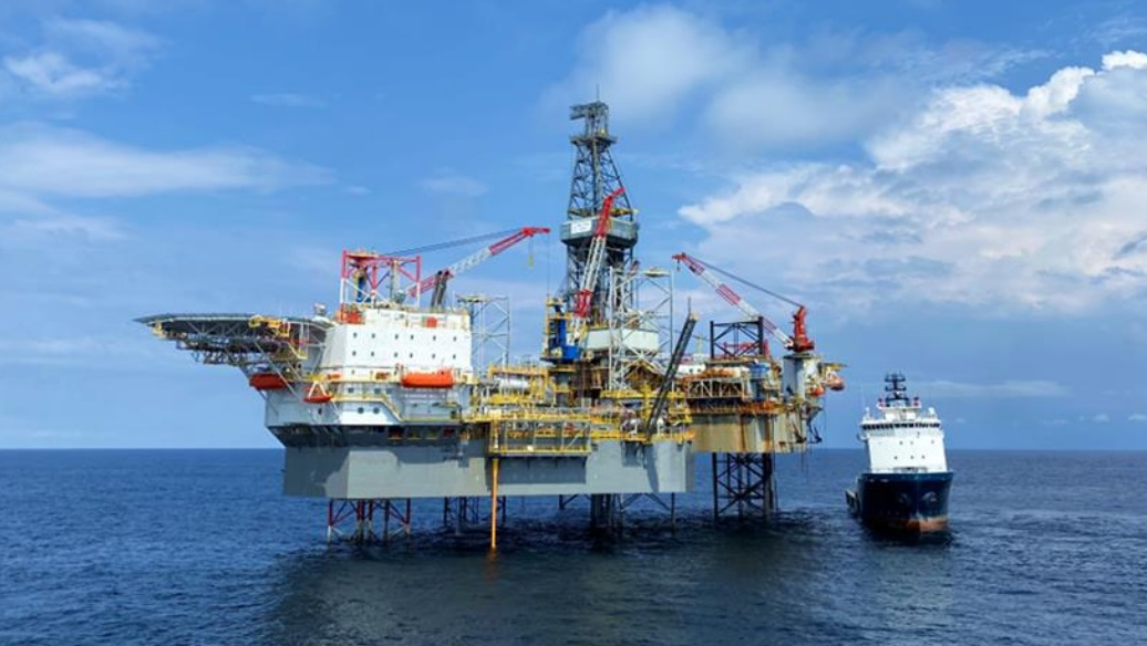 MaBoMo and Borr Norve on site in Gabon