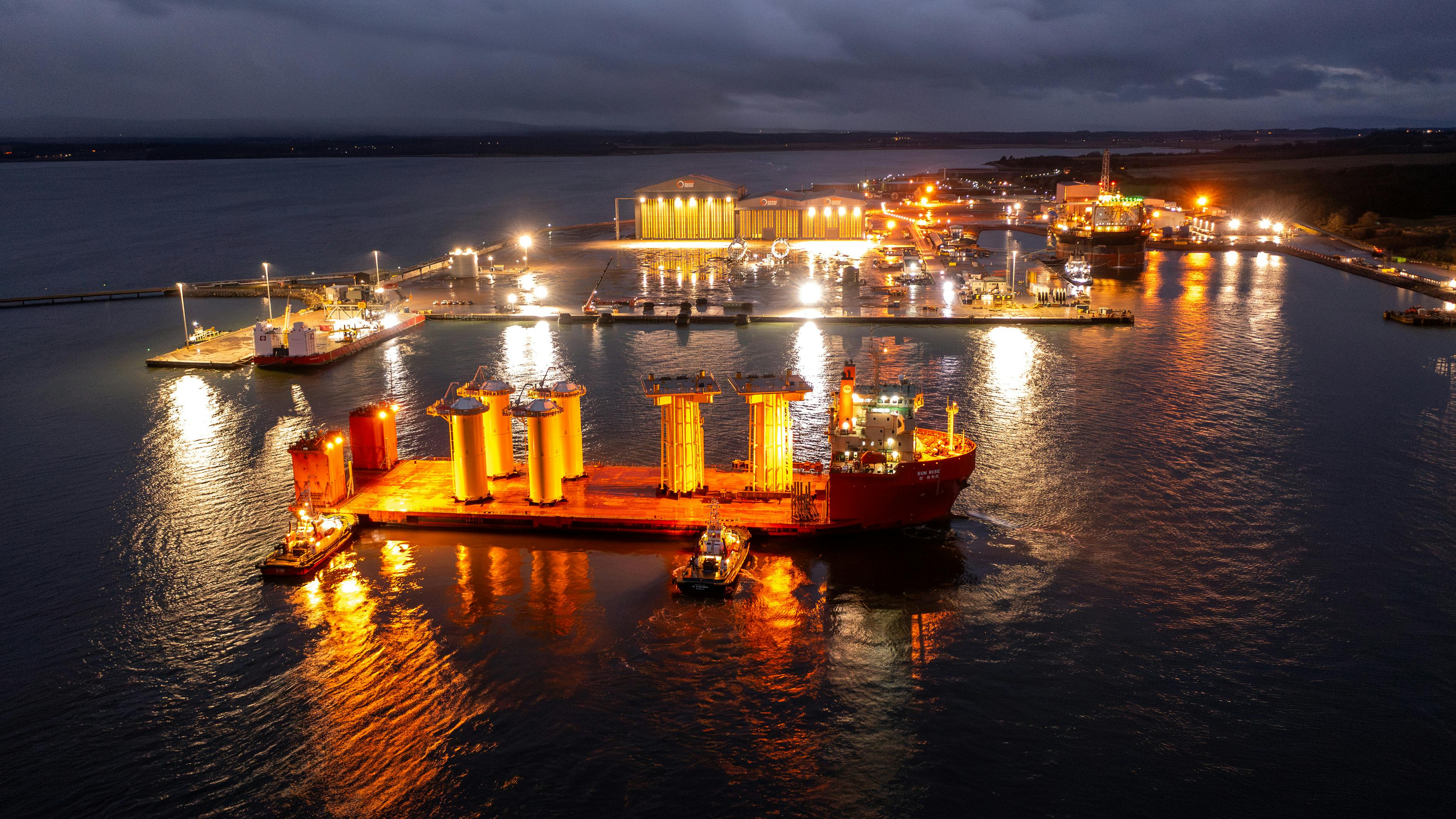 Moray West transition pieces arriving at Port of Nigg