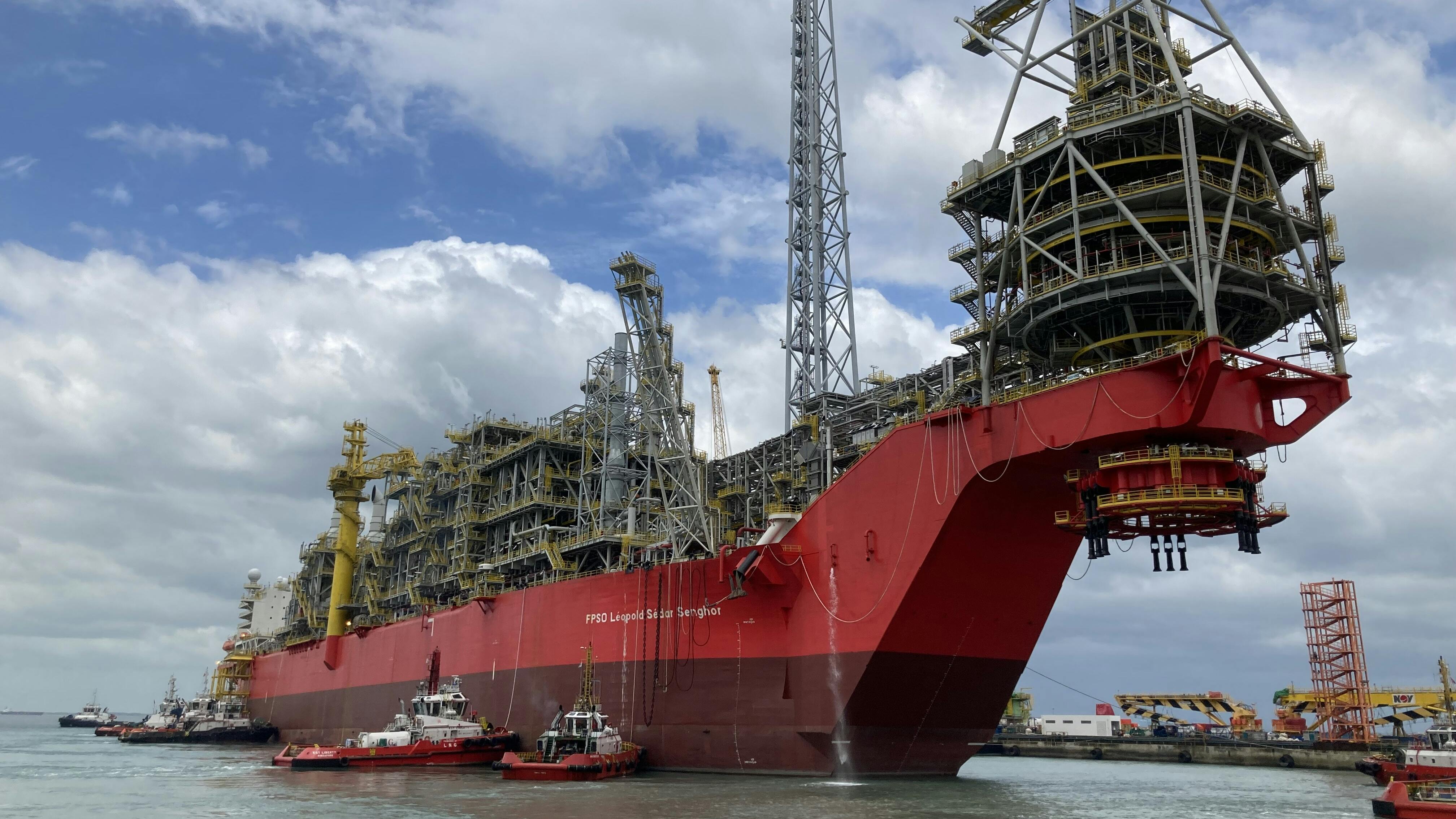 The FPSO L&eacute;opold S&eacute;dar Senghor on its way to the Sangomar field offshore Senegal.