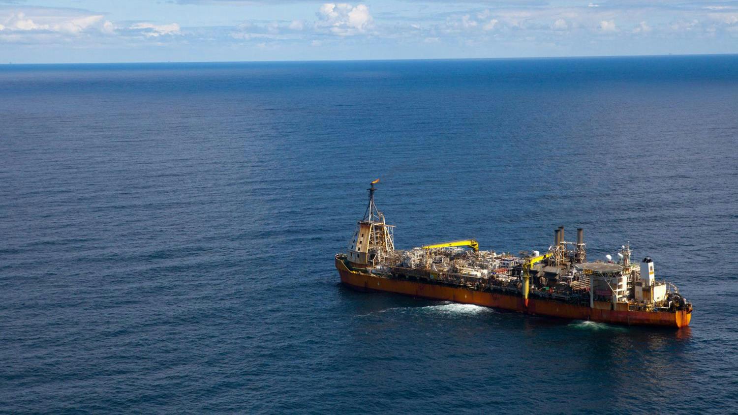 The Guillemot West (pictured) and Guillemot North West fields were discovered in 1983 and 1985, respectively, and are located about 10 km northwest of the Triton FPSO.