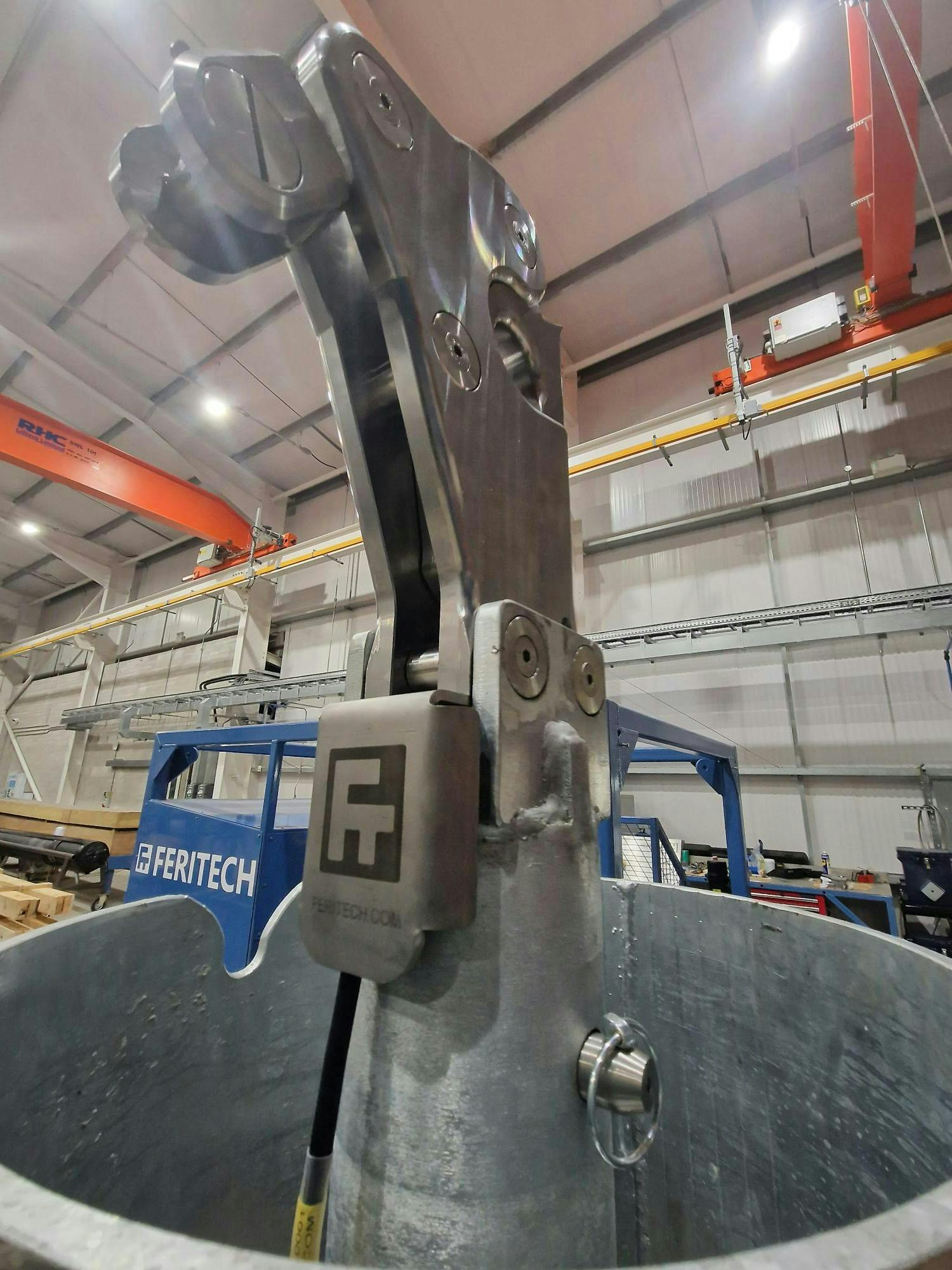 Close up of the auto-drop piston corer technology Close up of the auto-drop piston corer technology