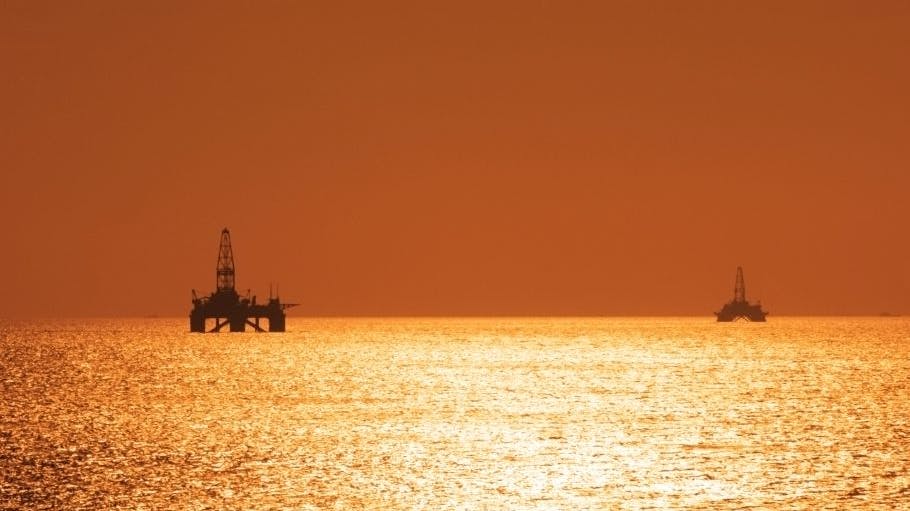 666c86f243d55f5012593811 Offshore Rigs