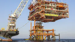 The HL5000 barge installed the 2,500-ton Platform 13C at the South Pars Phase 13 complex in the Persian Gulf. (Photo from 2020)