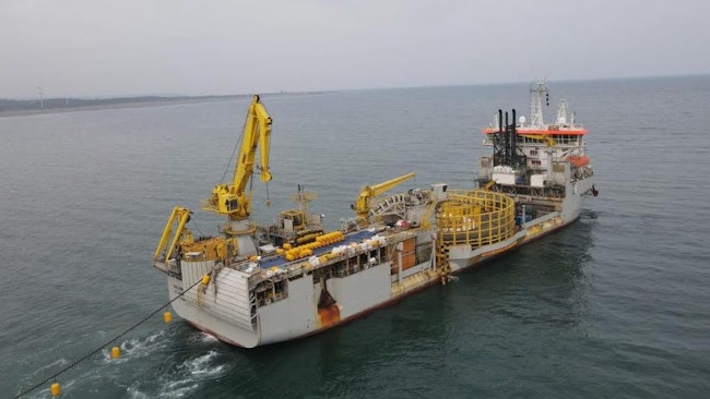Willem de Vlamingh laying cables