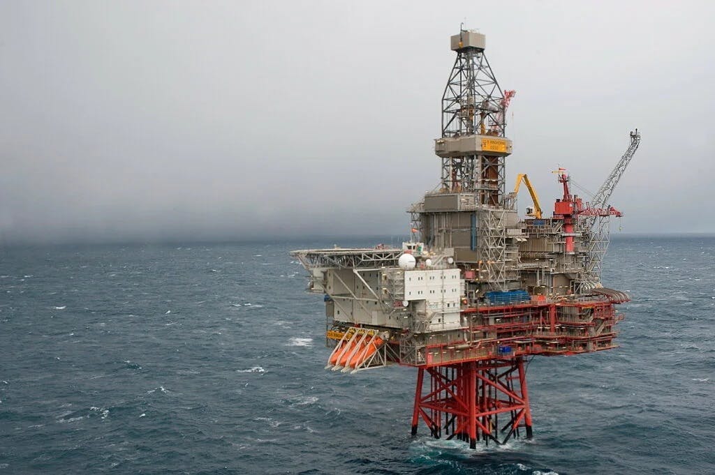 Ringhorne platform in the North Sea Ringhorne platform in the North Sea