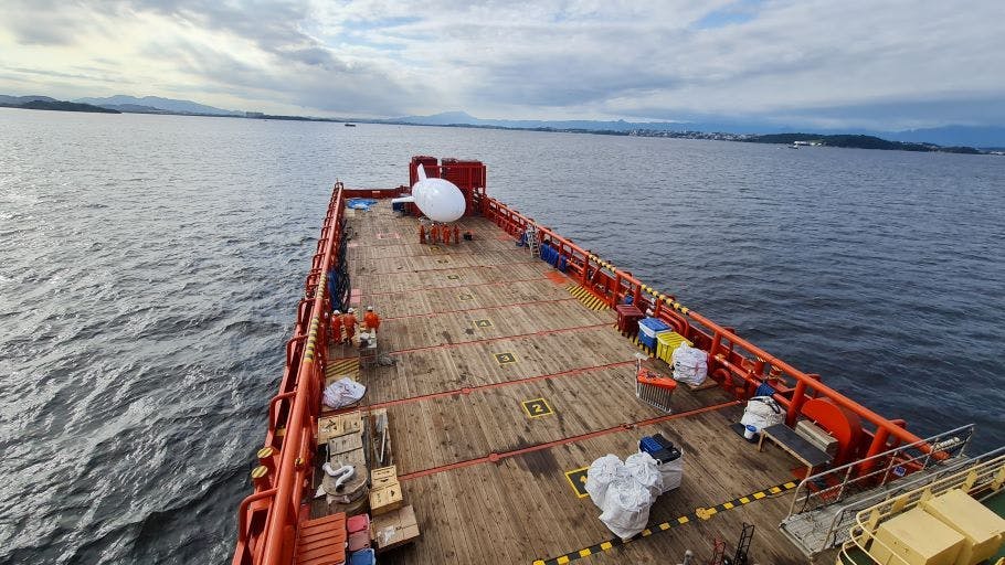Aerostats can be used for positioning cameras to detect oil leaks. Aerostats can be used for positioning cameras to detect oil leaks.