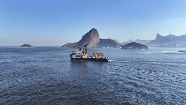 The pipelay support vessel Sapura Ônix operates offshore Brazil.