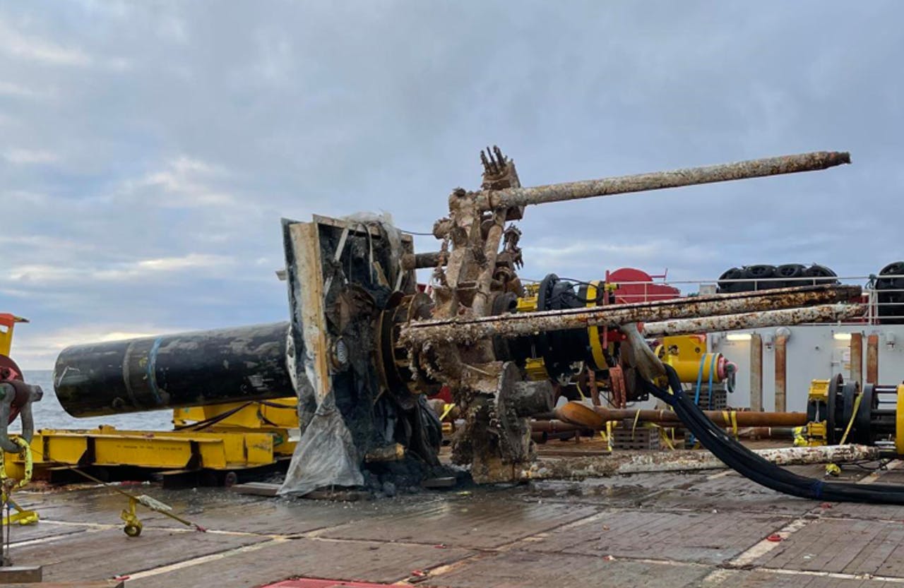 The Terminator vessel-deployed wellhead cutting system requires less deck space, uses less power and fewer people to operate than conventional systems, and burns less fuel. The Terminator vessel-deployed wellhead cutting system requires less deck space, uses less power and fewer people to operate than conventional systems, and burns less fuel.