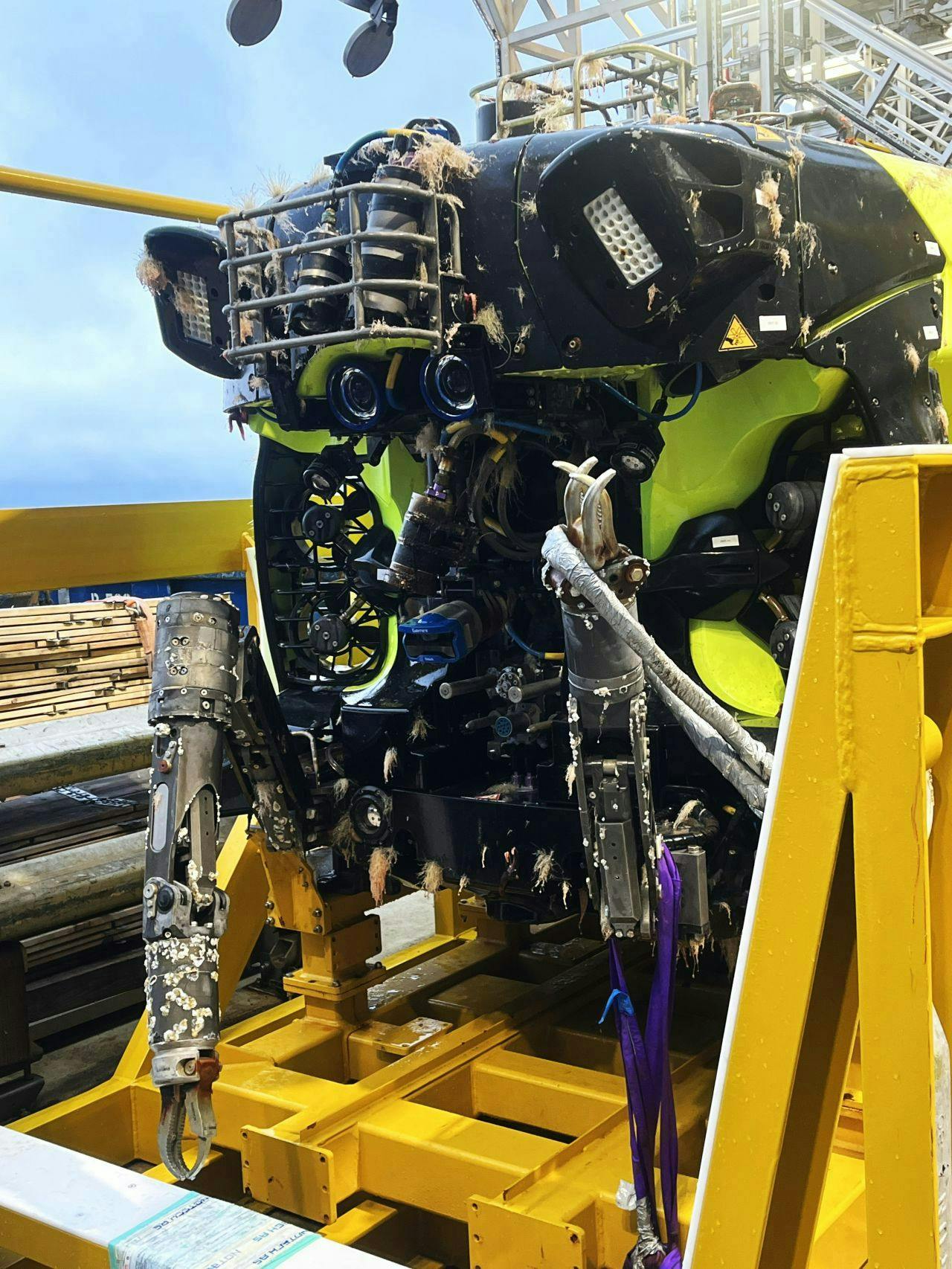 Hydrone-R underwater intervention drone Hydrone-R underwater intervention drone