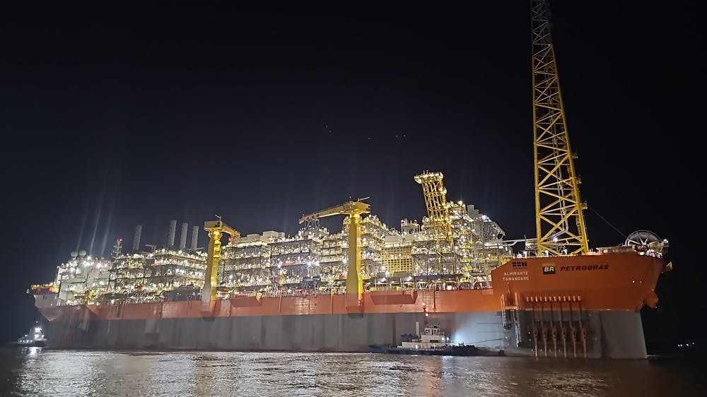 Petrobras finds new oil zone, starts up further FPSO at B&uacute;zios offshore