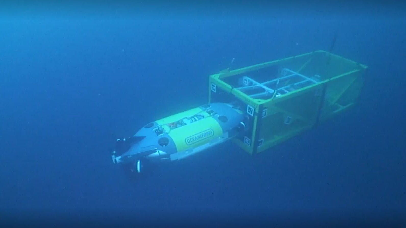 Freedom AUV underwater trials
