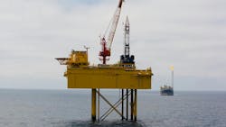 offshore Maari Field wellhead platform and Raroa FPSO offshore Maari Field wellhead platform and Raroa FPSO