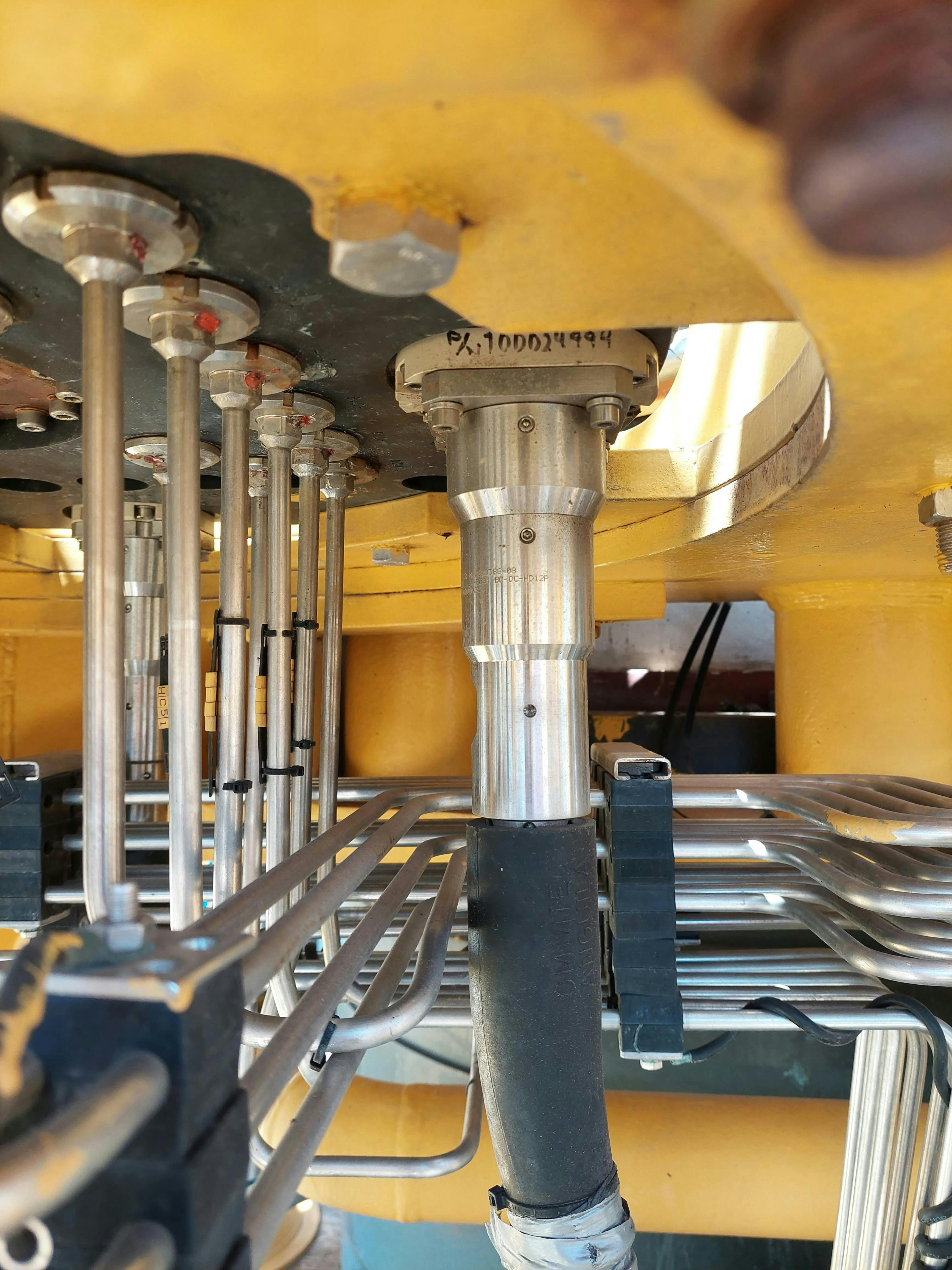 Xmas tree electrical and hydraulic fittings Xmas tree electrical and hydraulic fittings