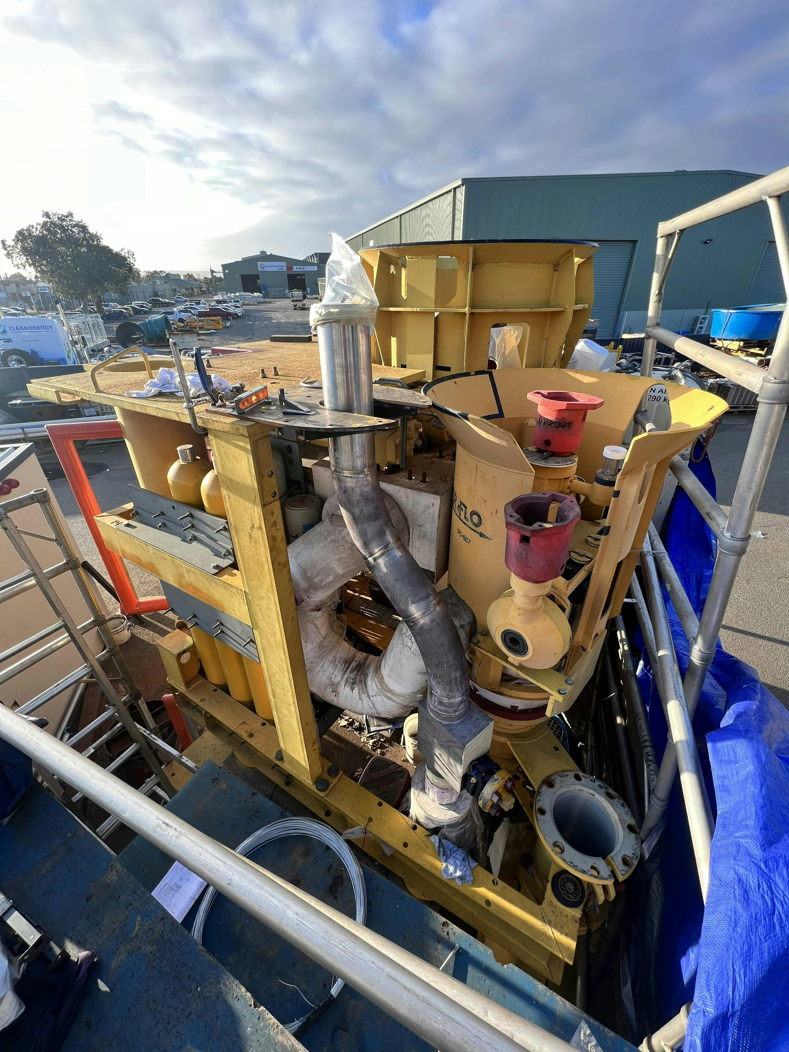 Pivotree prototype with production spool Pivotree prototype with production spool