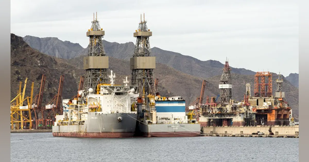 Transocean looks to divest five stacked rigs | Offshore Magazine