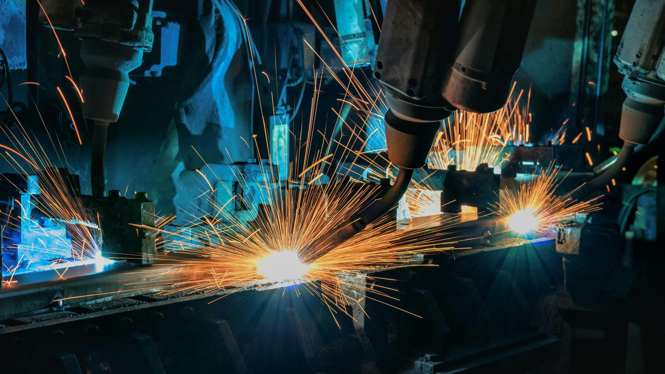 robotics use in a manufacturing factory