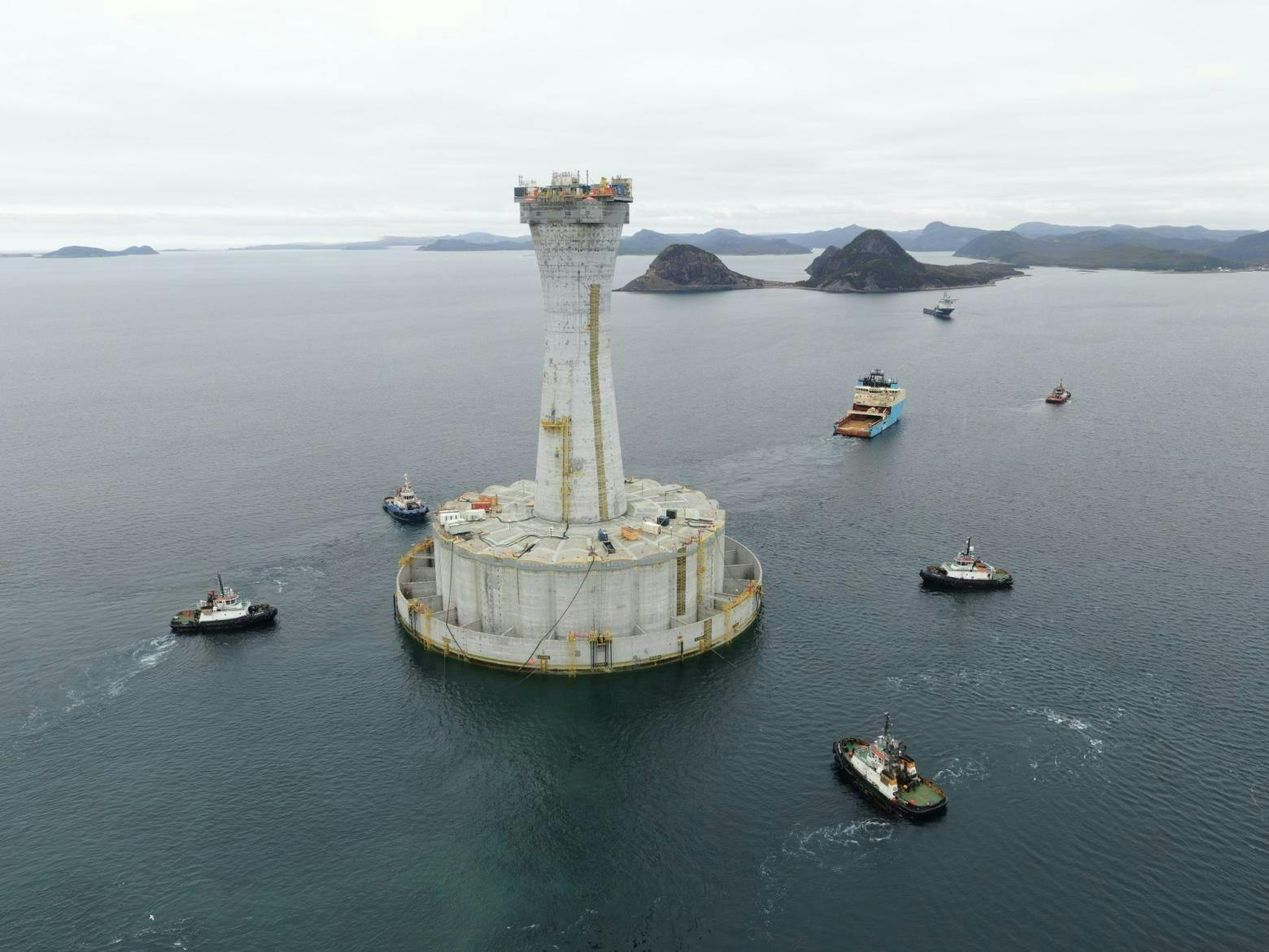 West White Rose towout