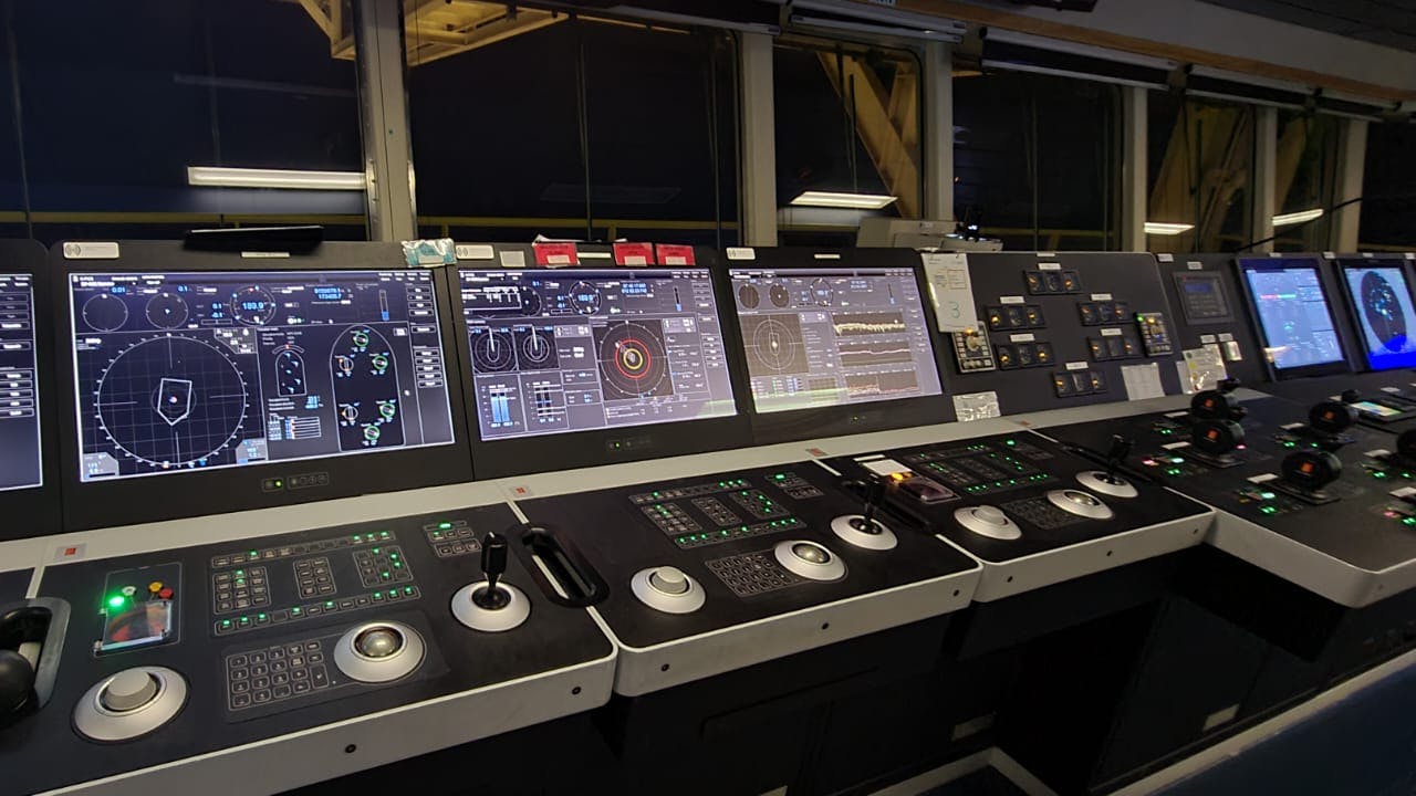 Drillship Navigation Bridge DP System