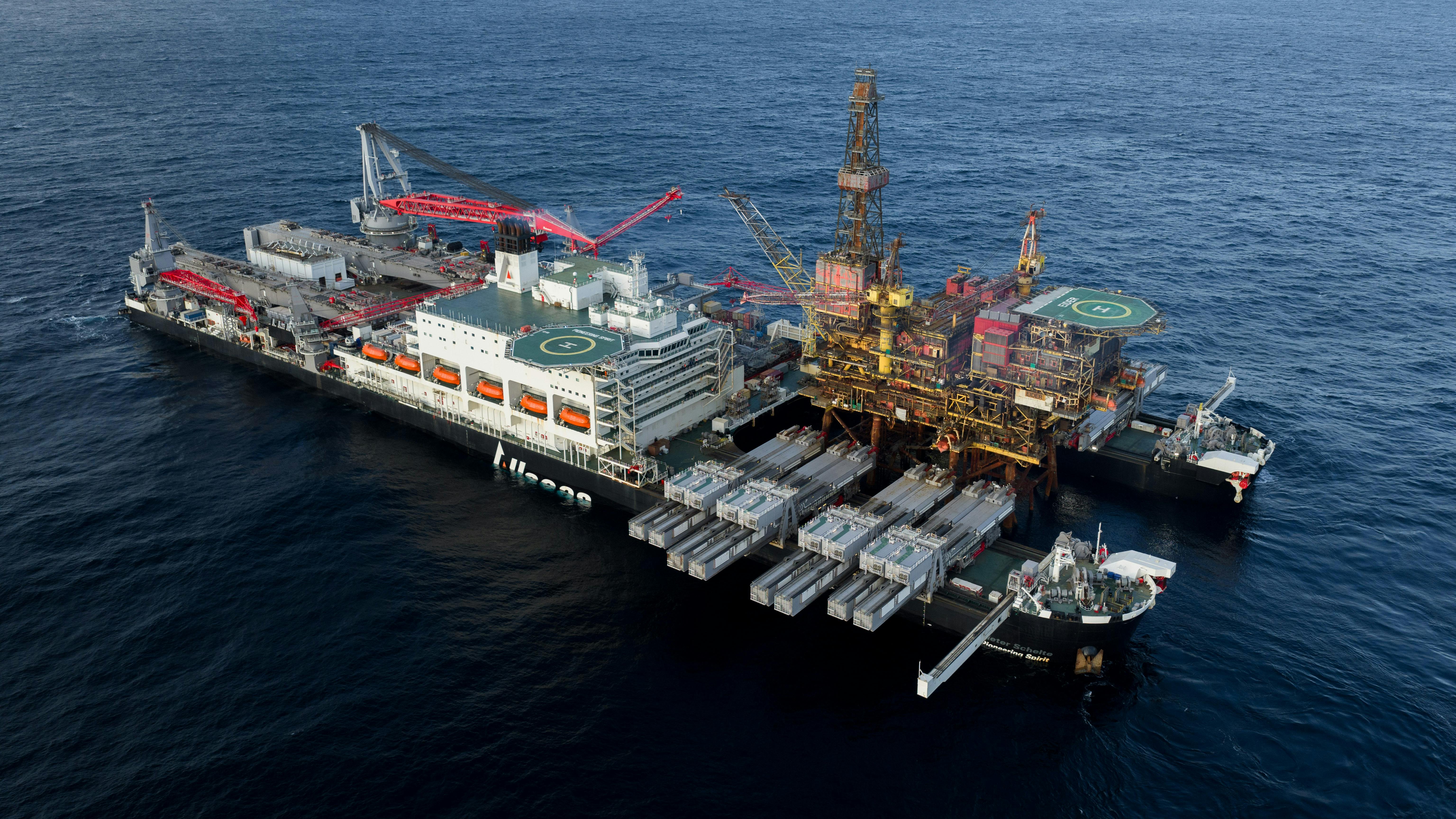 Pioneering Spirit vessel raising the bar for ultra-heavy topsides single lifts