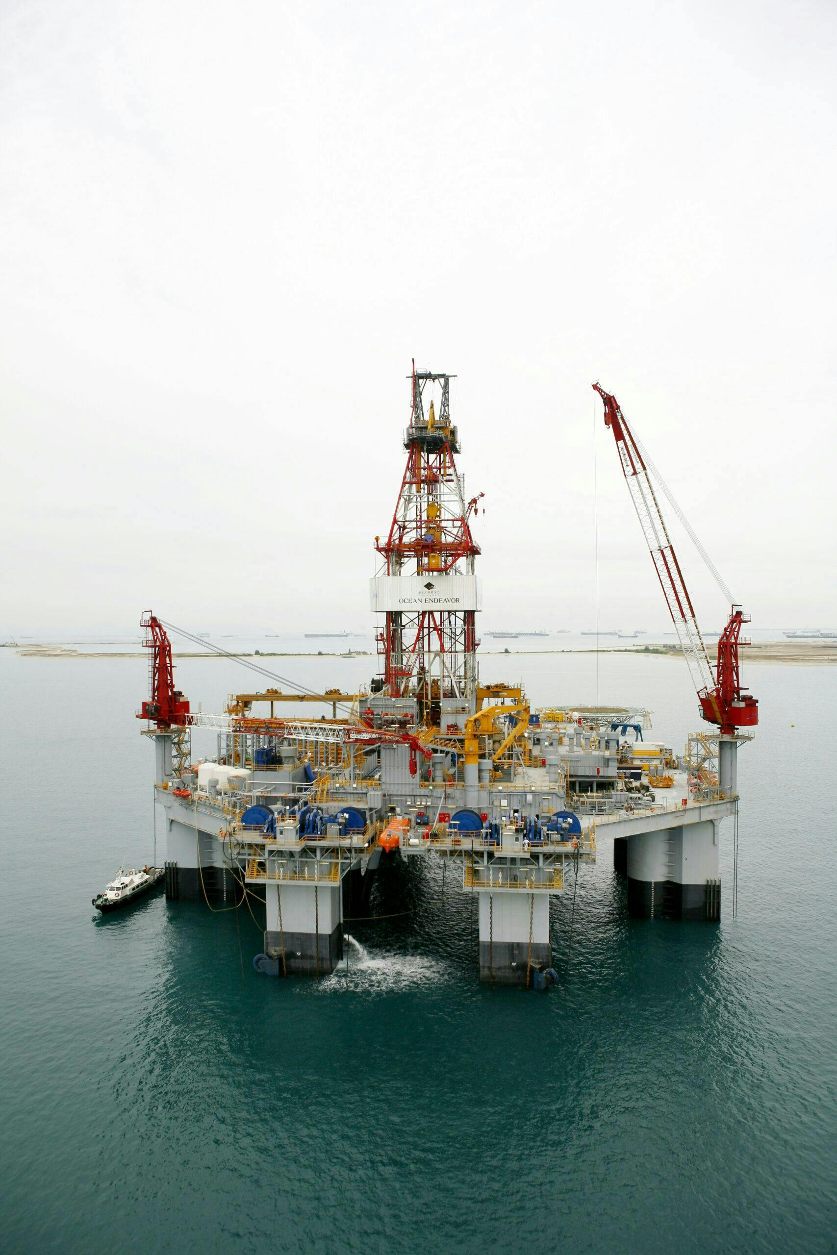 Noble Endeavor offshore rig Noble Endeavor offshore rig