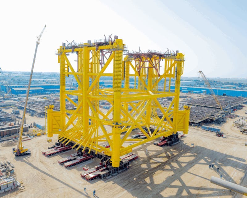 Borwin6 platform loadout by Mammoet