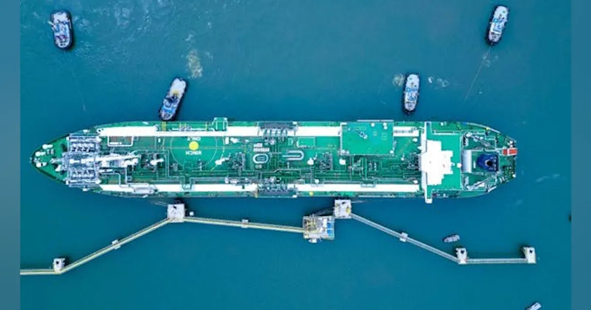 New Fortress Energy strikes debt restructuring deal