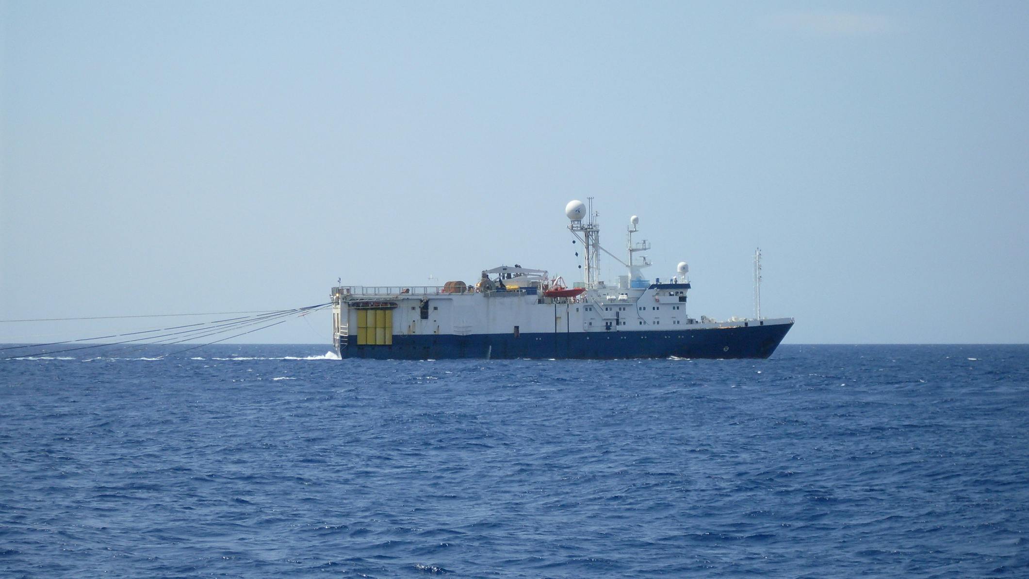 offshore seismic vessel