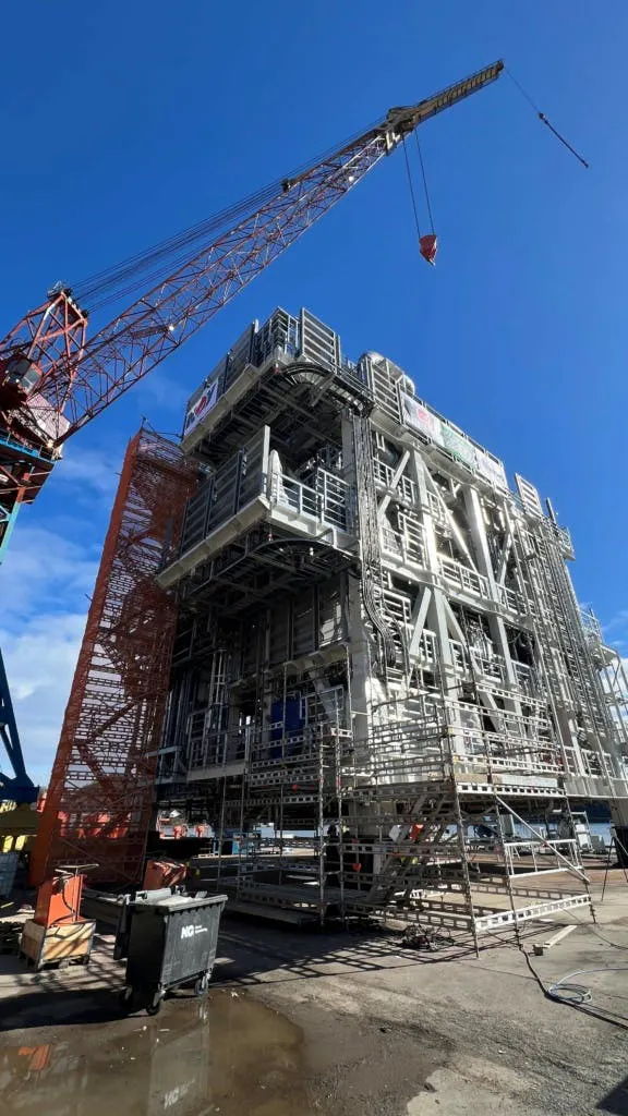1,000-tonne MEG module for new platform at Valhall ready for transport