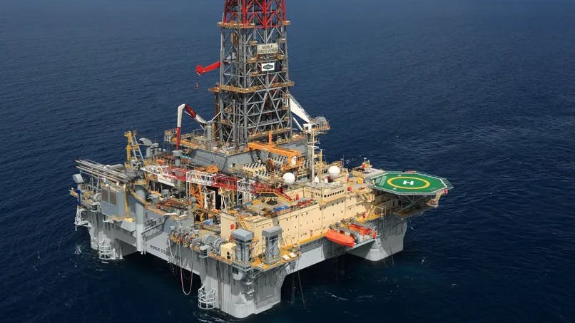 noble discoverer drilling rig
