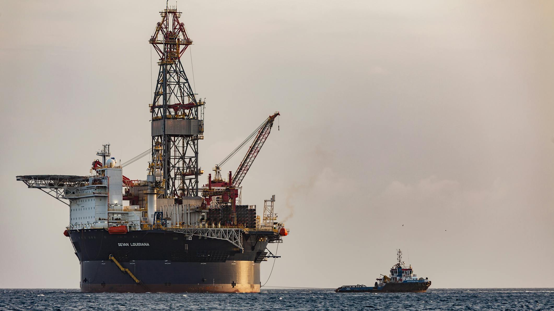 New Fortress Energy sells former Seadrill semisubs for scrap