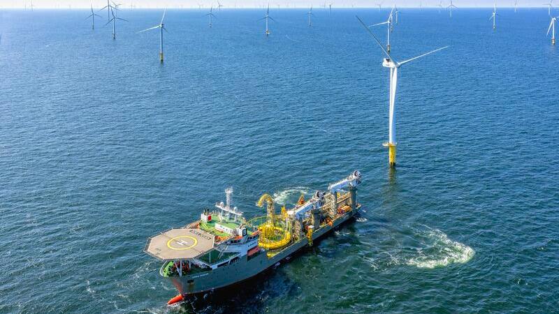 A Boskalis vessel works within an offshore wind farm