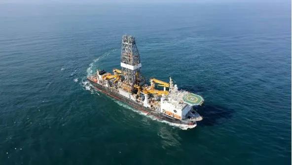 Noble Blackhawk drillship